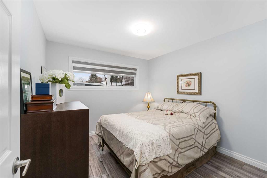 323 Alcott Crescent Property Photo 21