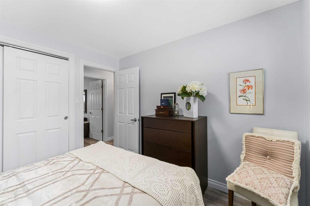 323 Alcott Crescent Property Photo 22