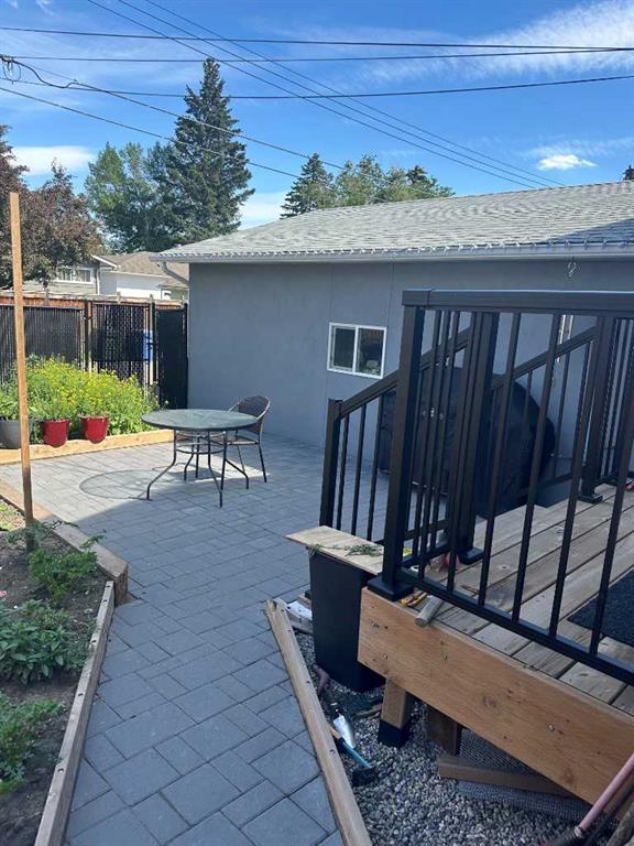 323 Alcott Crescent Property Photo 35