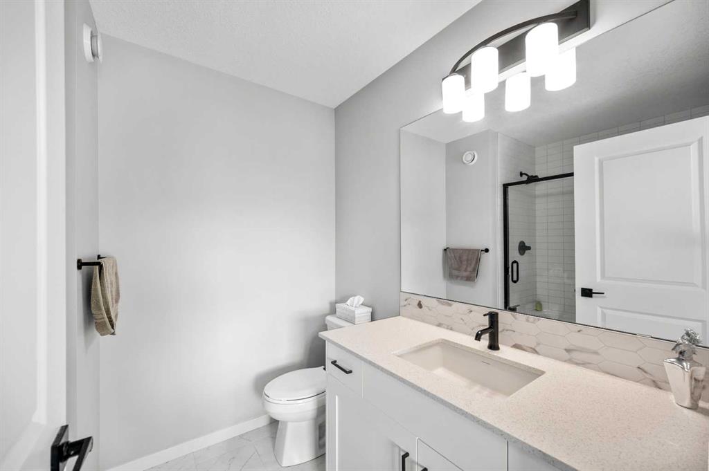 180 Rowmont Boulevard Property Photo 11