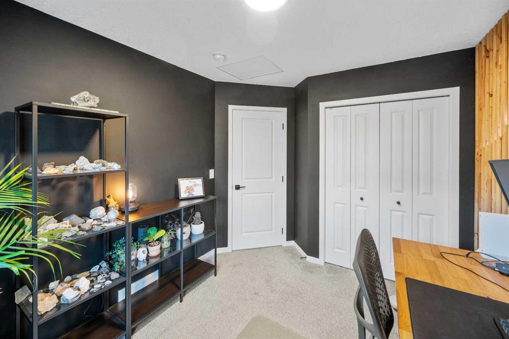 180 Rowmont Boulevard Property Photo 14