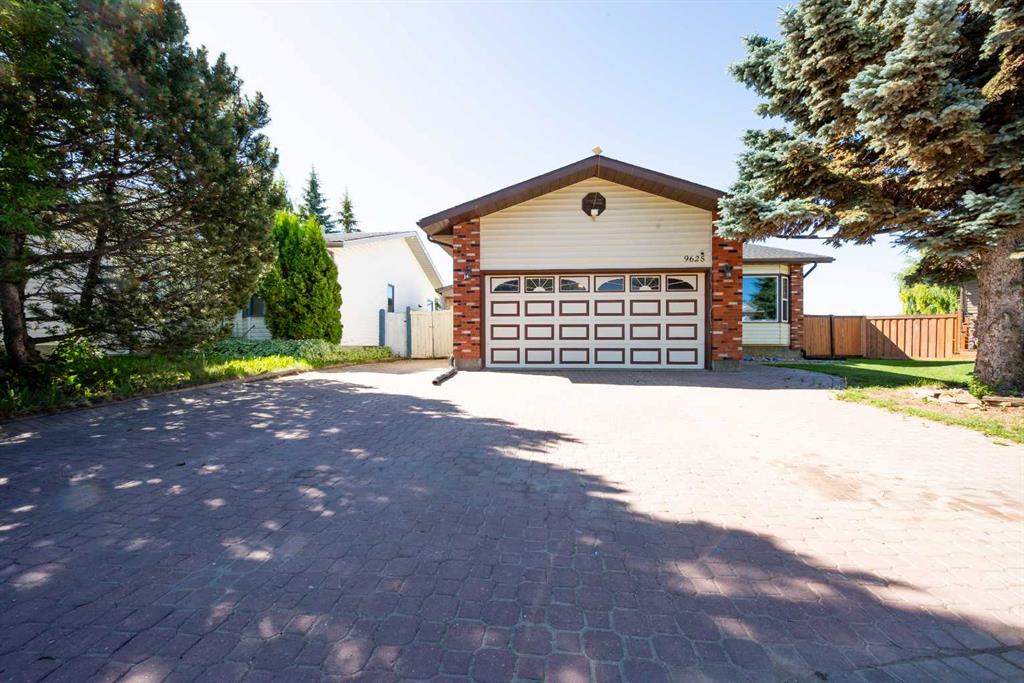 9625 64 Avenue Property Photo 1