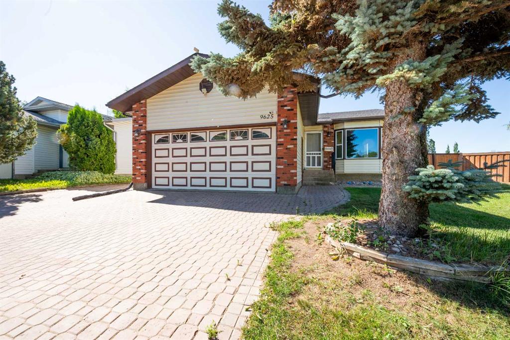 9625 64 Avenue Property Photo 2