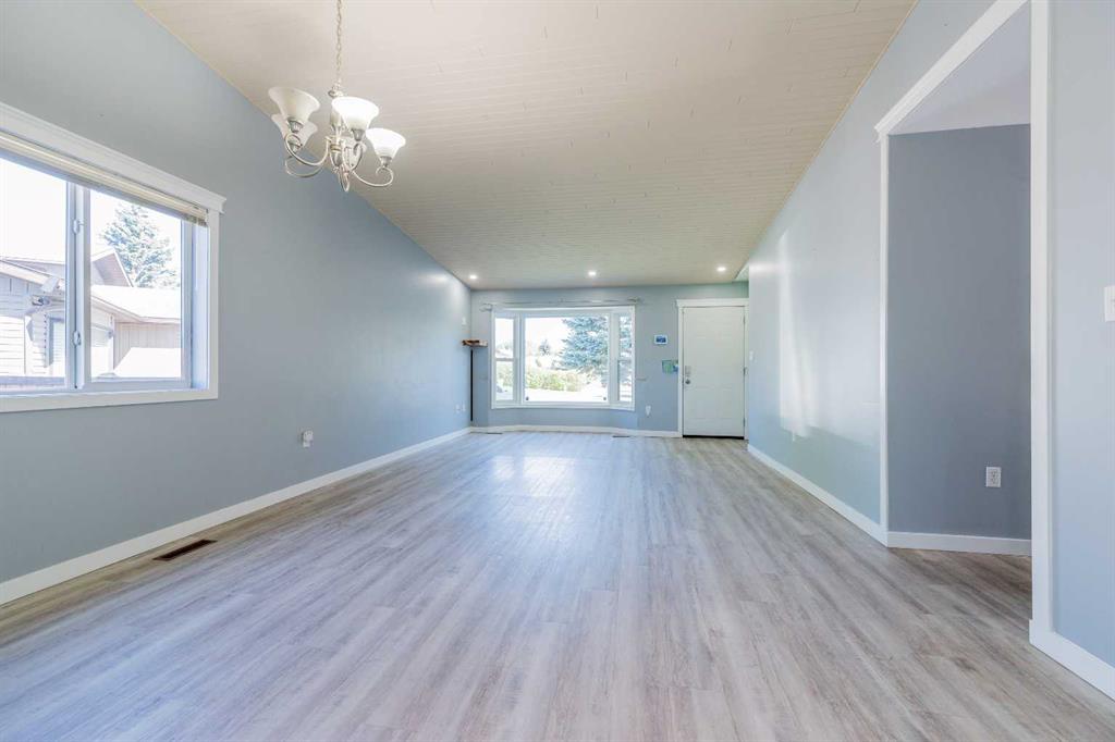 9625 64 Avenue Property Photo 3