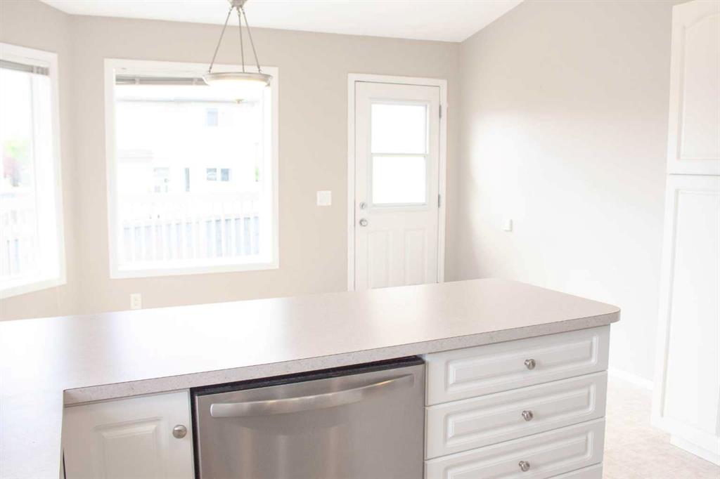 11501 82 Avenue Property Photo 4