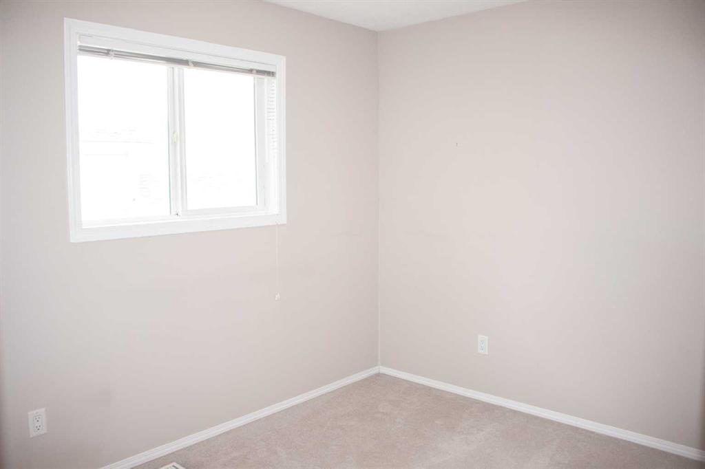 11501 82 Avenue Property Photo 11