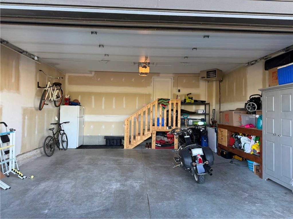 566 Robinson Avenue Property Photo 10