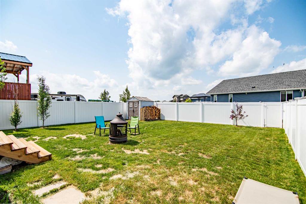 566 Robinson Avenue Property Photo 12
