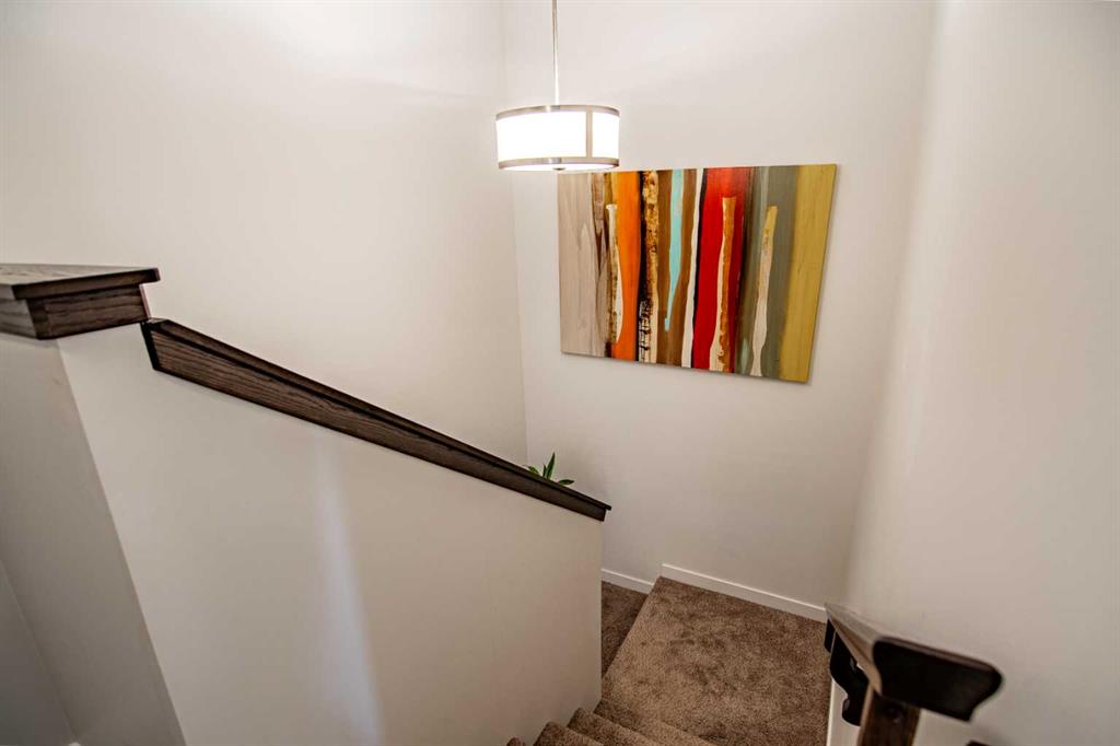 566 Robinson Avenue Property Photo 35