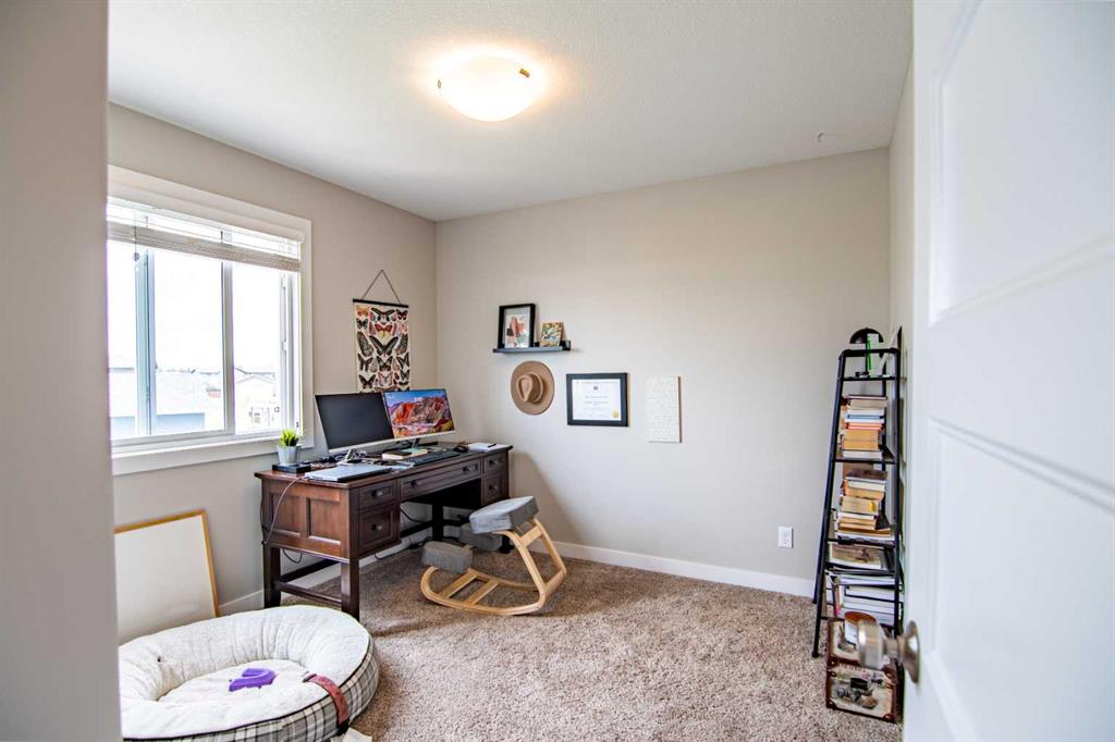 566 Robinson Avenue Property Photo 38