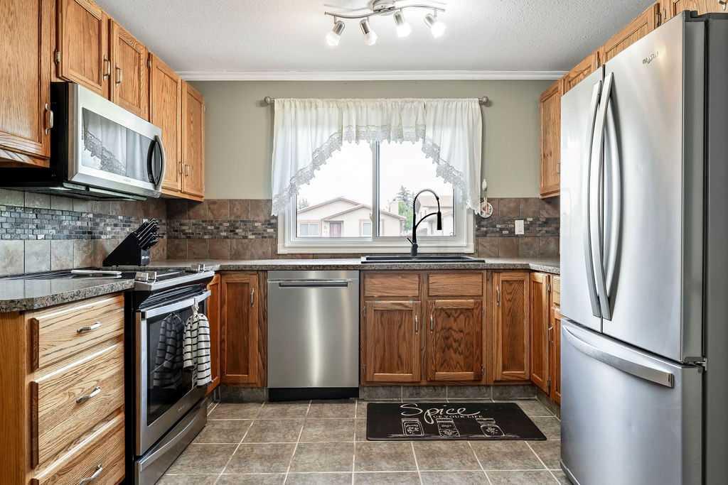 71 Falwood Place Property Photo 12