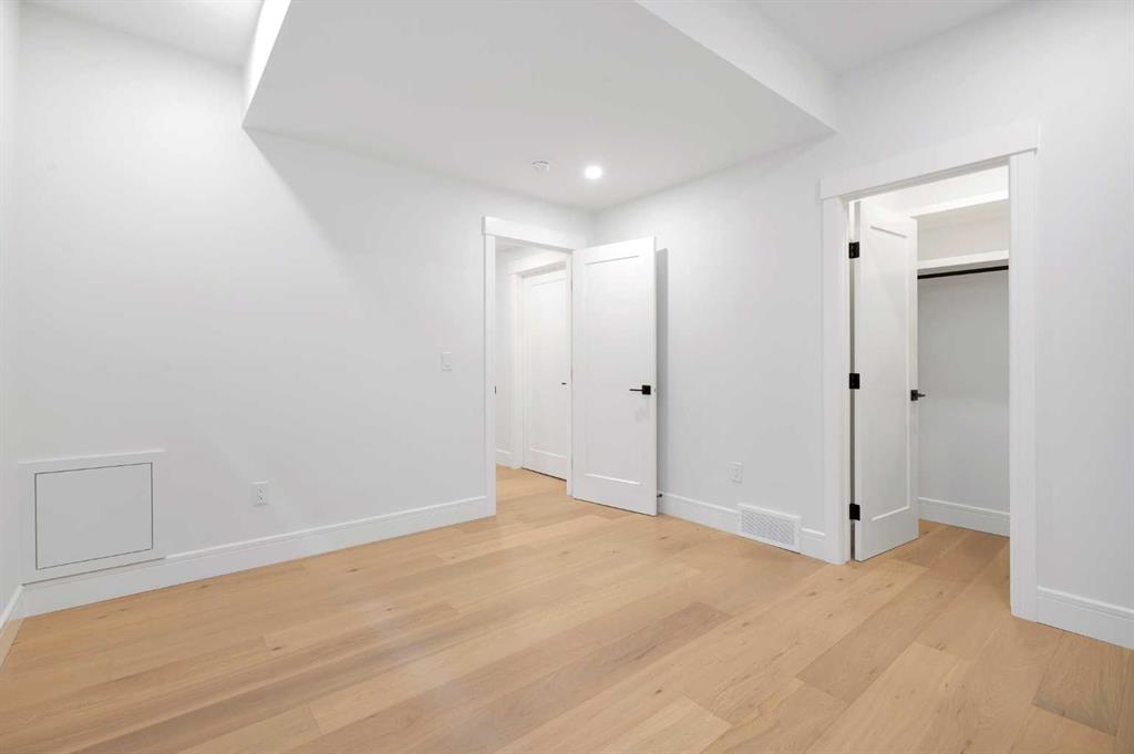2122 29 Avenue Property Photo 45