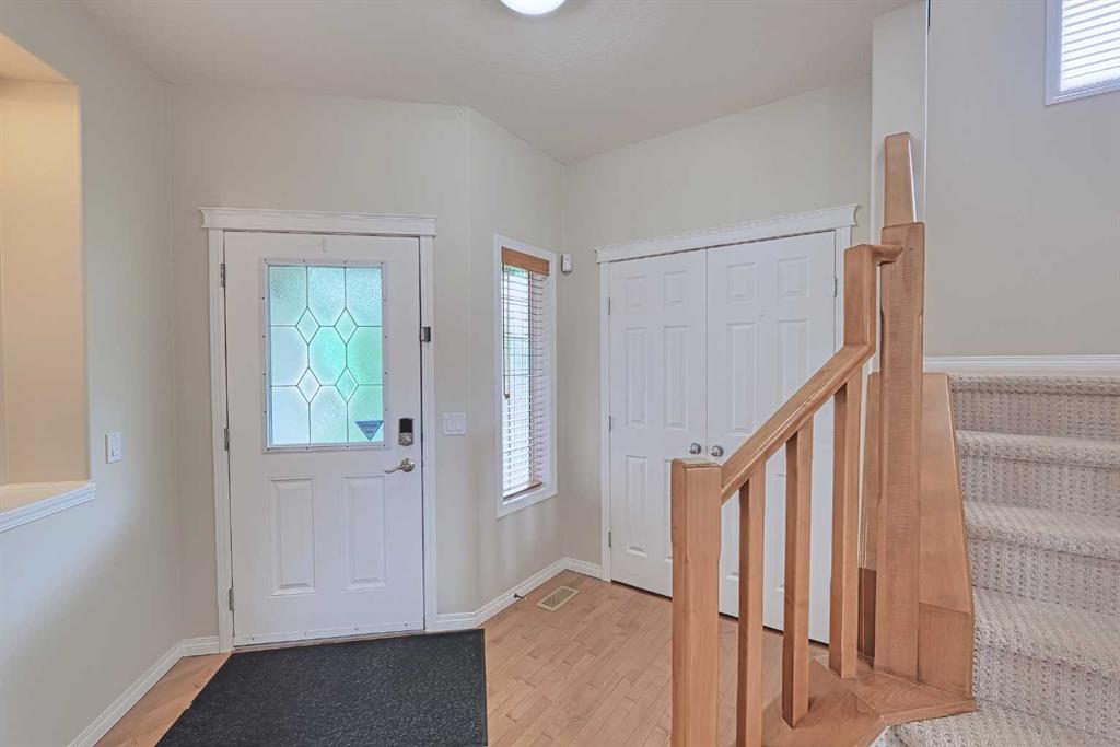 275 Silverado Plains Close Property Photo 3