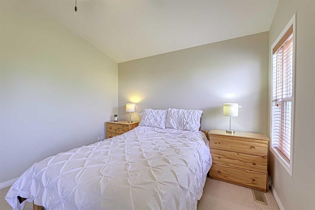 275 Silverado Plains Close Property Photo 28