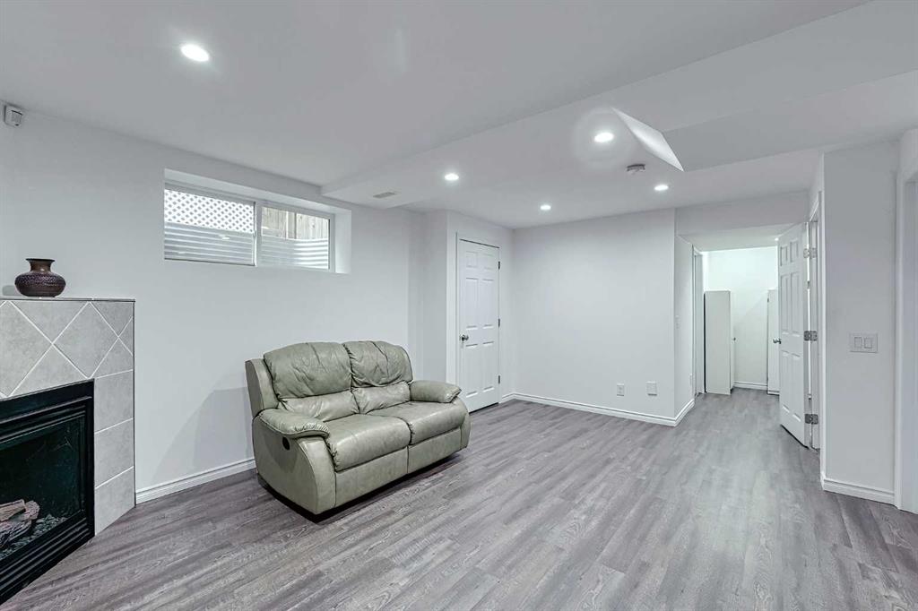 275 Silverado Plains Close Property Photo 33