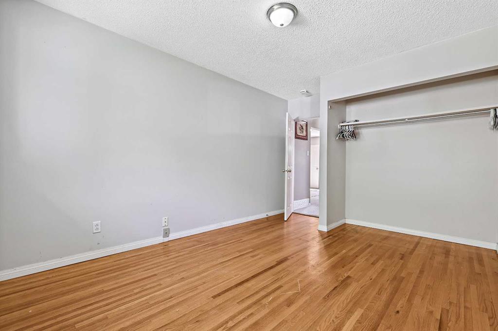 3122 42 Street Property Photo 14