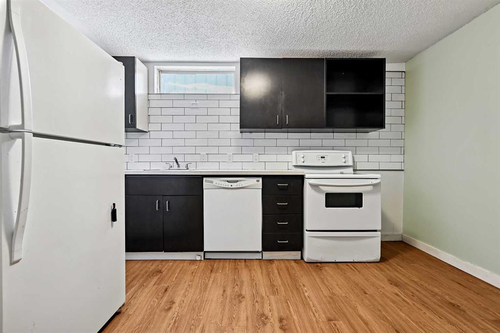3122 42 Street Property Photo 20