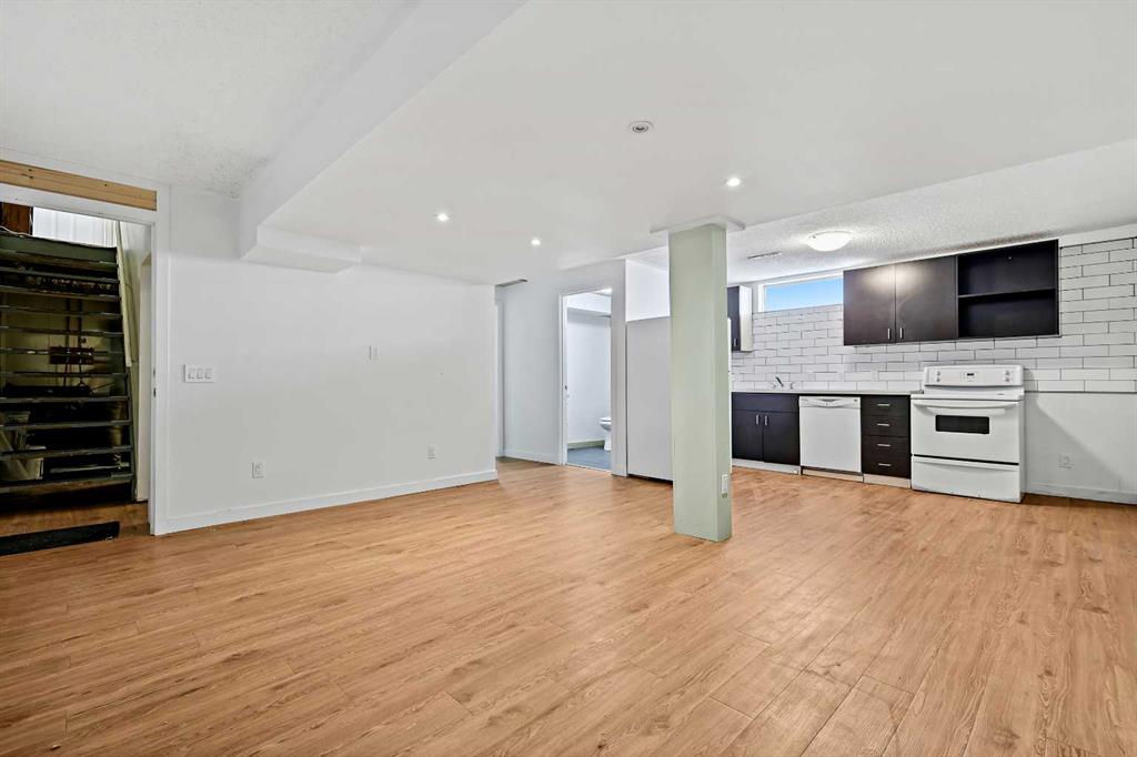 3122 42 Street Property Photo 21