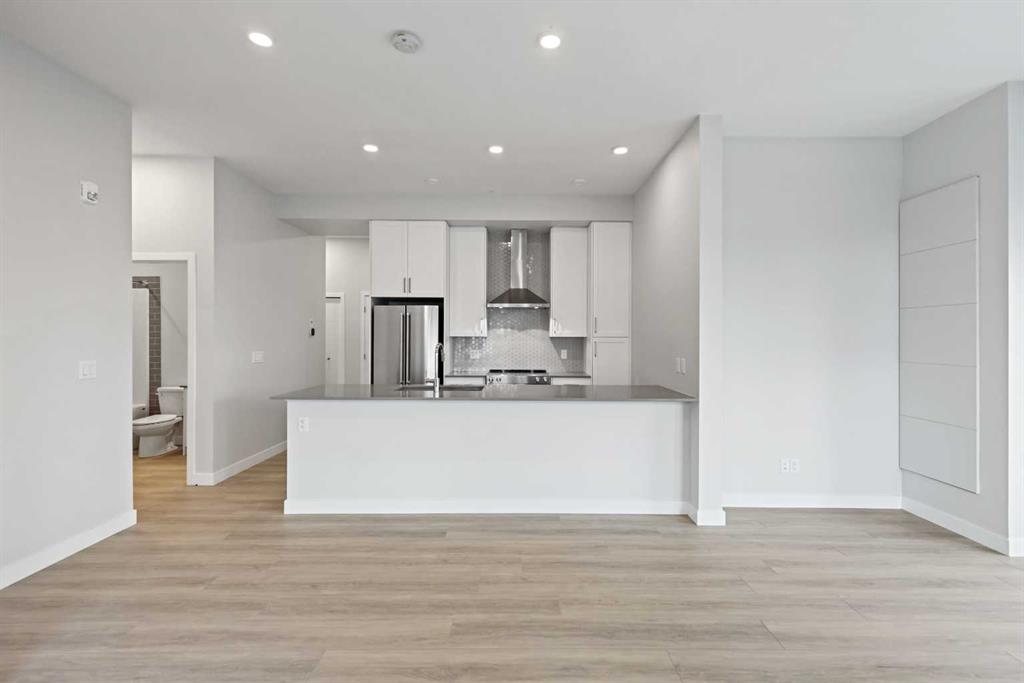 255 Les Jardins Park 125 Property Photo 1