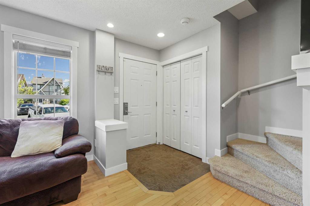 44 Elgin Bay Property Photo 3