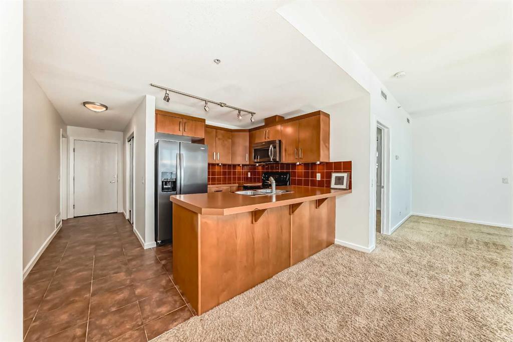 1410 1 Street 305 Property Photo 6
