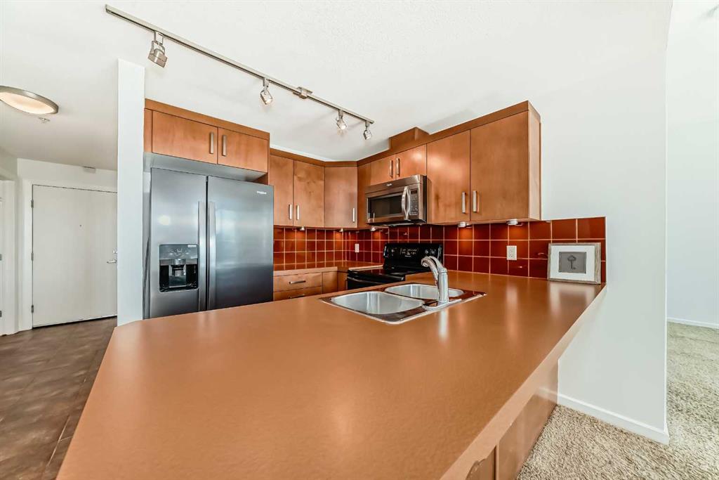 1410 1 Street 305 Property Photo 7