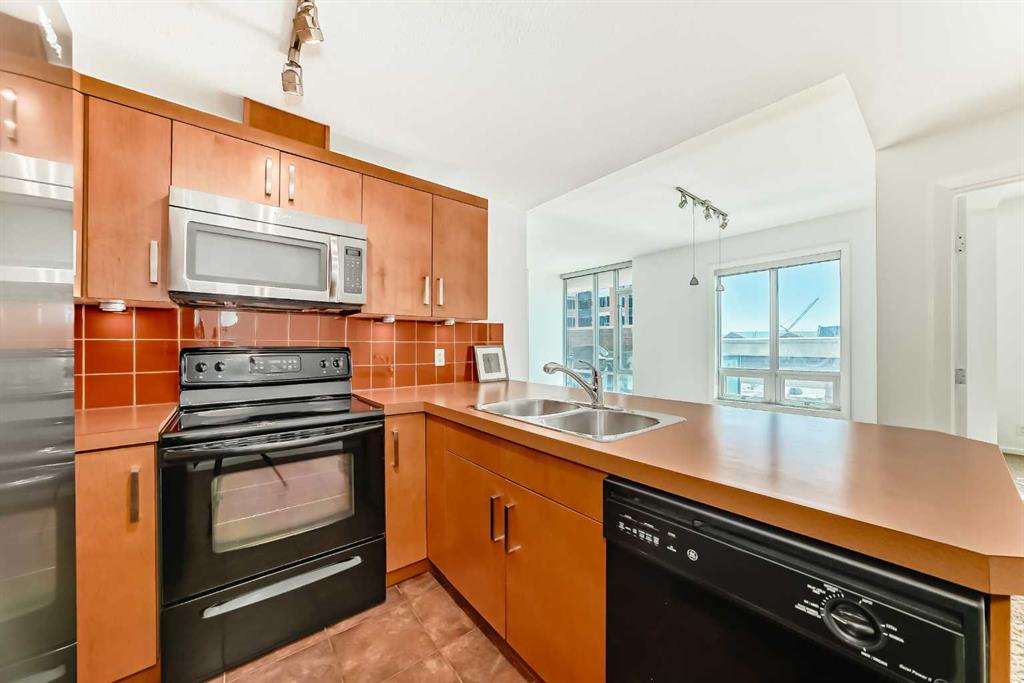 1410 1 Street 305 Property Photo 9