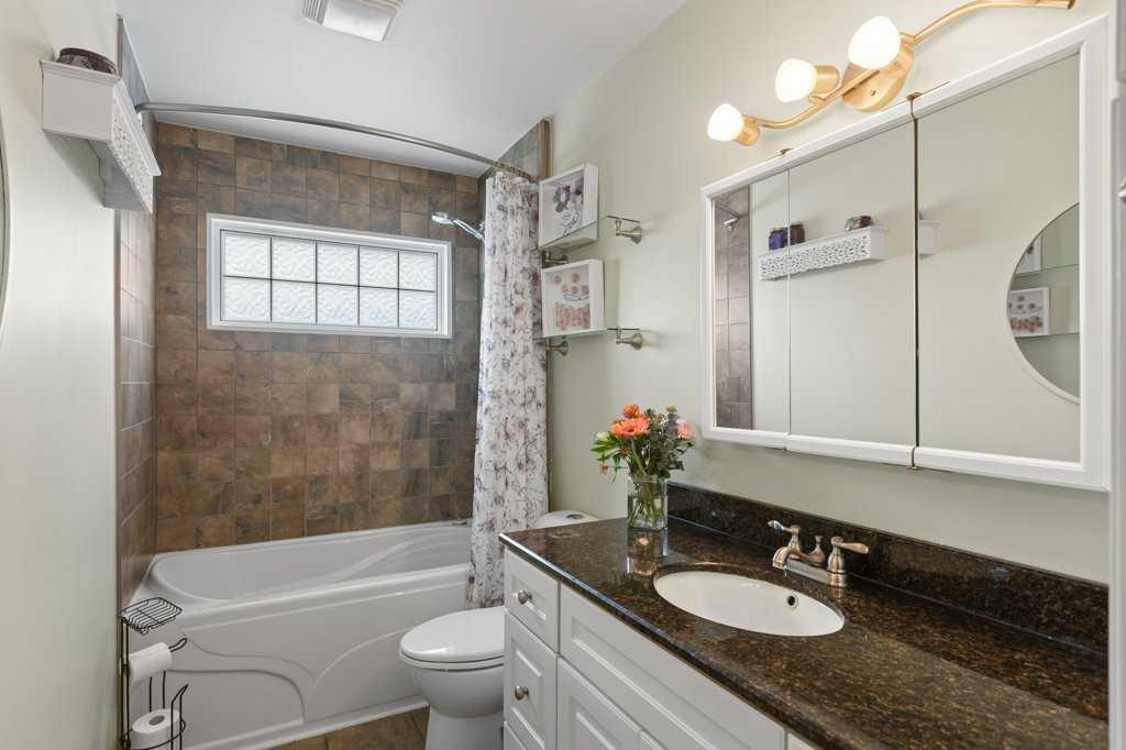 235 Allan Crescent Property Photo 14