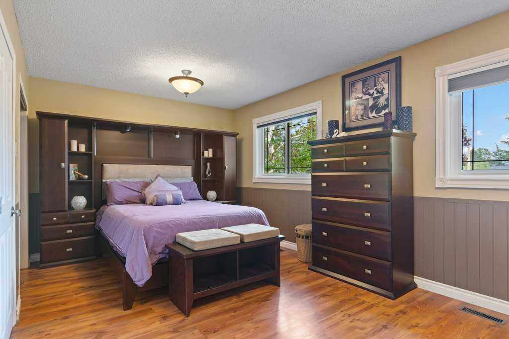 235 Allan Crescent Property Photo 15