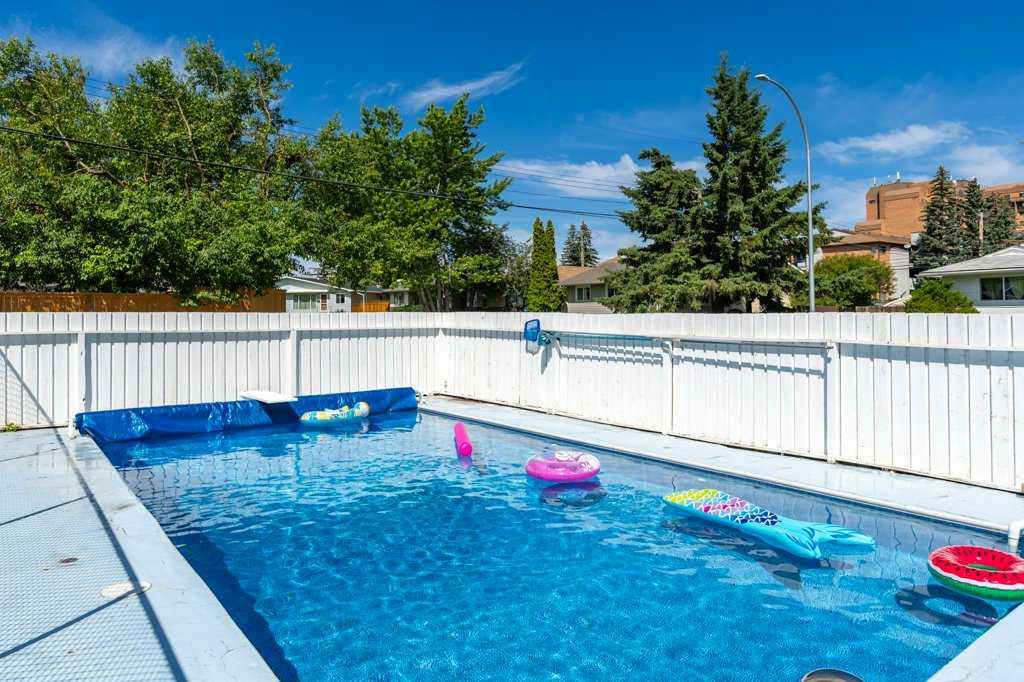 235 Allan Crescent Property Photo 35