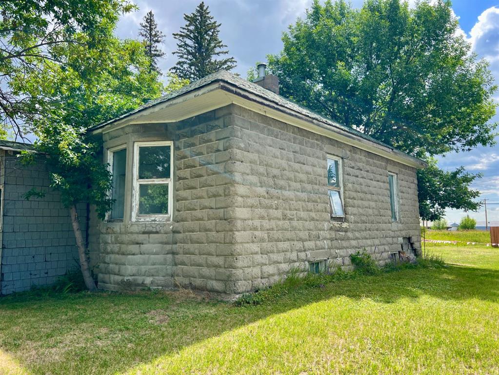 992 Lawrence Street Property Photo 1
