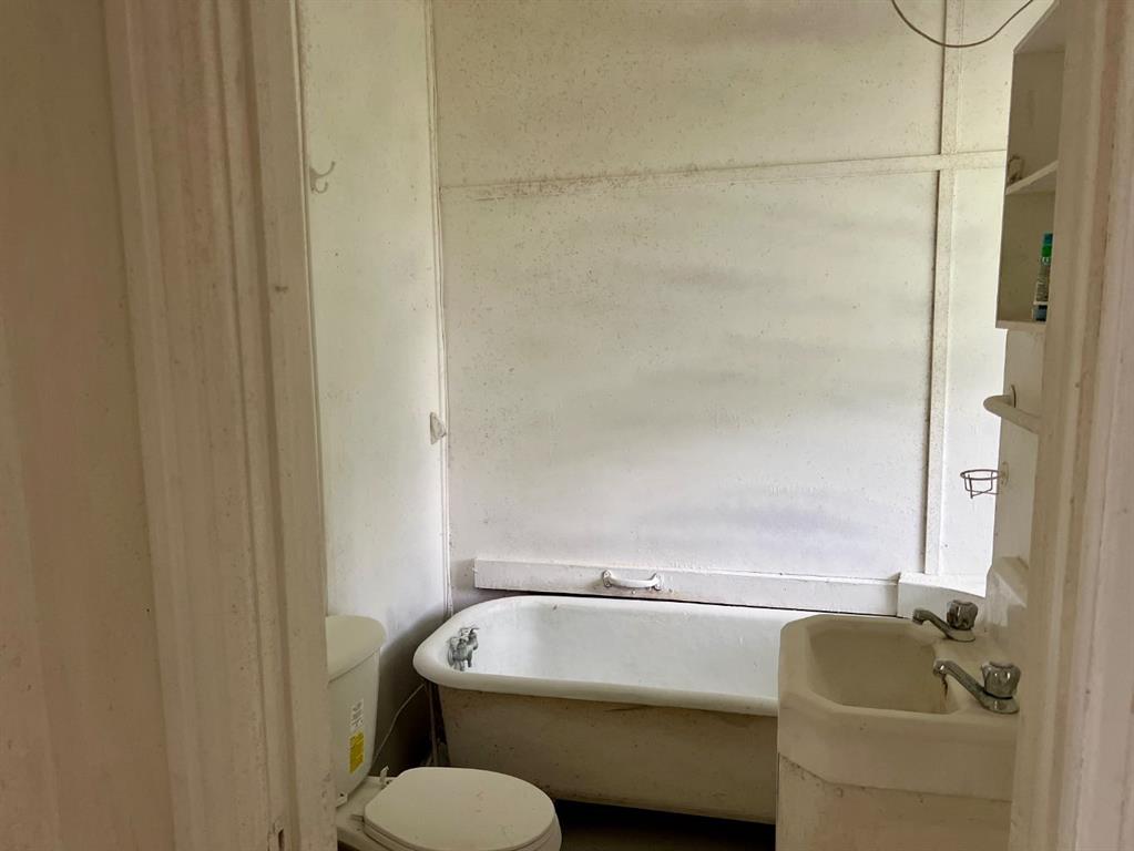 992 Lawrence Street Property Photo 5