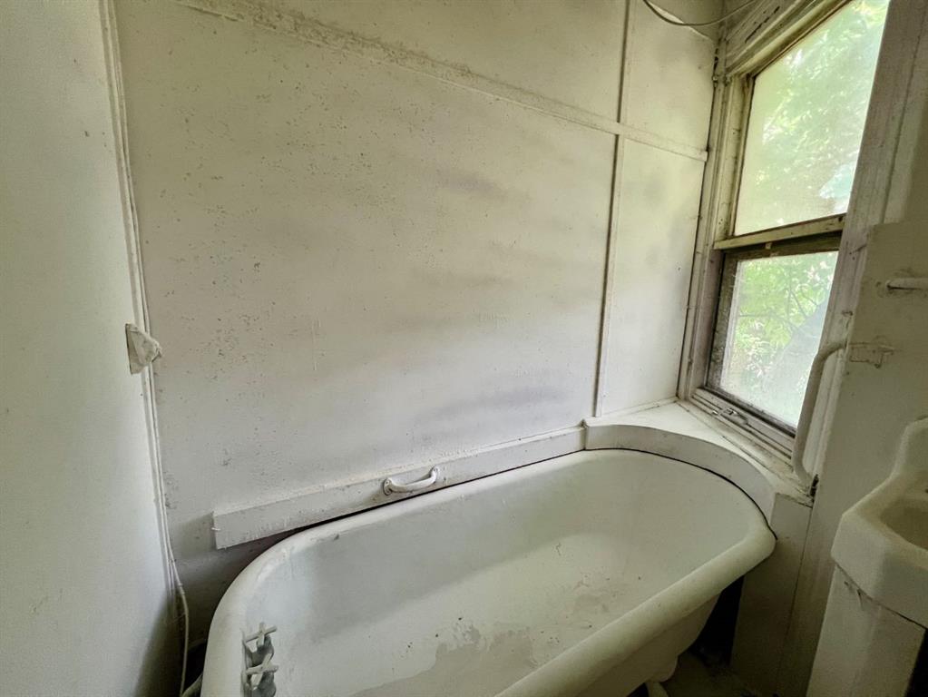 992 Lawrence Street Property Photo 6