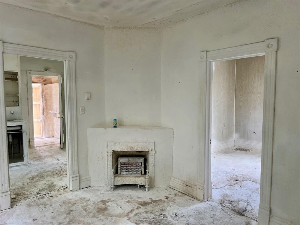 992 Lawrence Street Property Photo 10