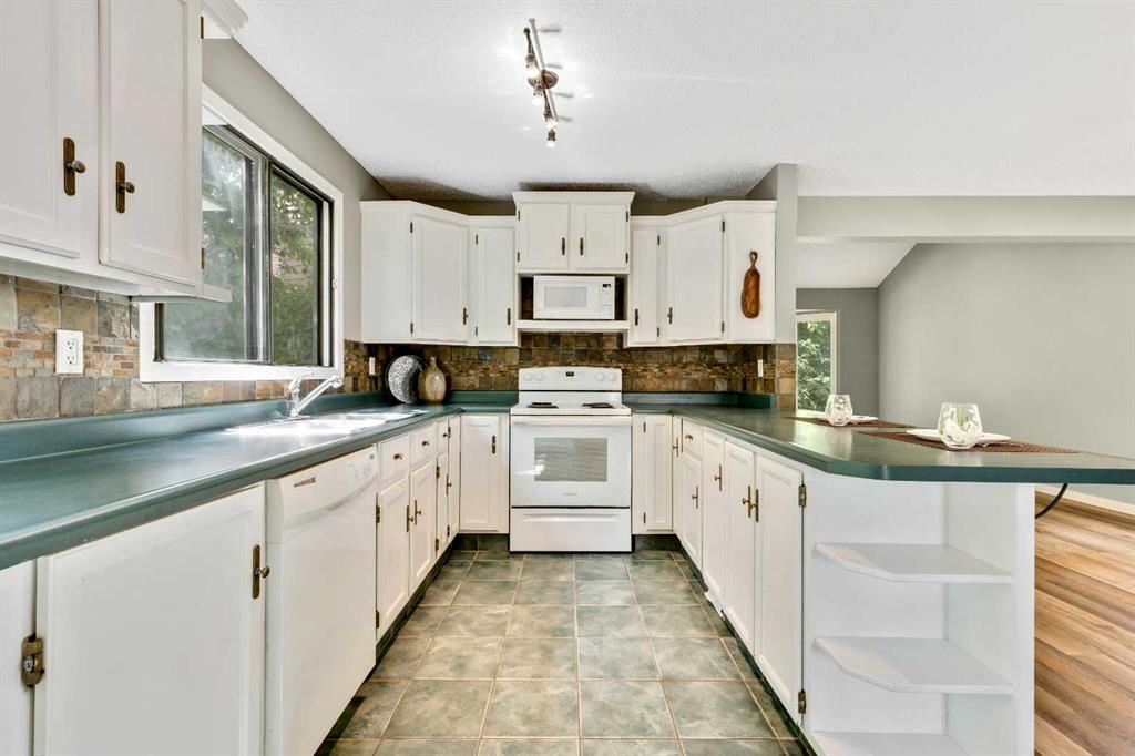 40 Gleneagle Place Property Photo 8