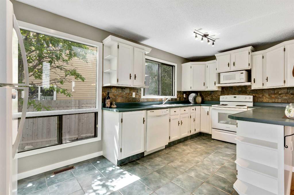40 Gleneagle Place Property Photo 9