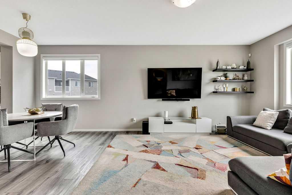 171 Carringham Road Property Photo 3