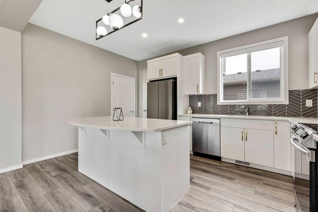 171 Carringham Road Property Photo 9
