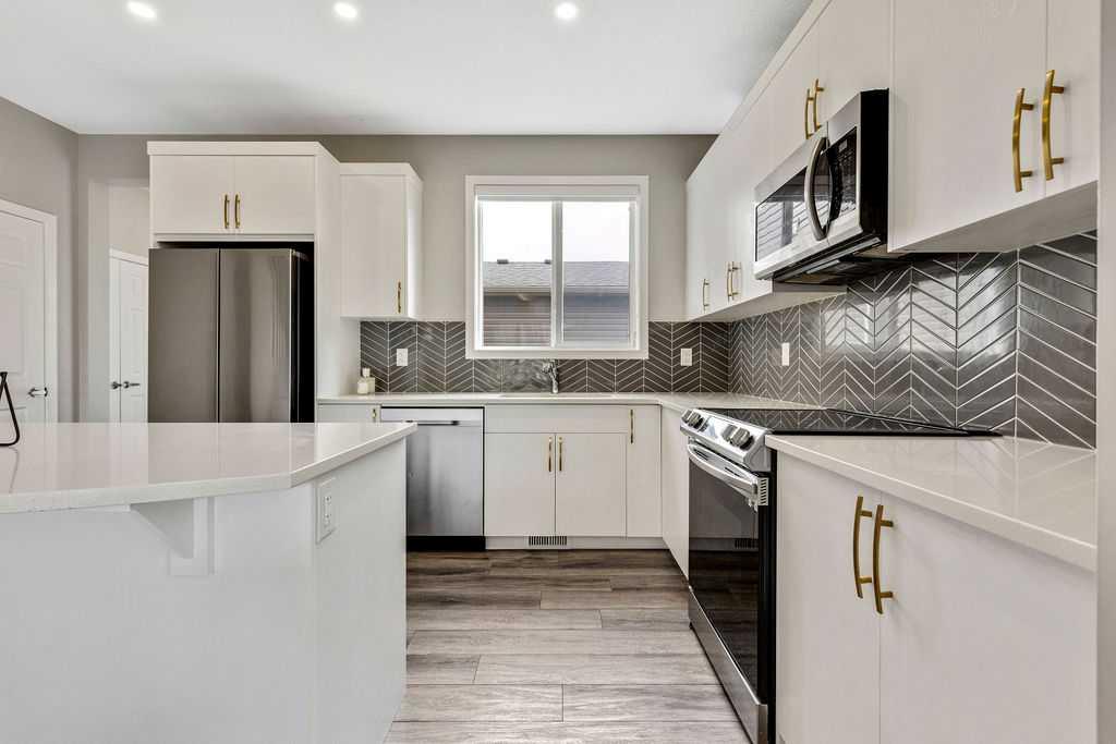 171 Carringham Road Property Photo 10