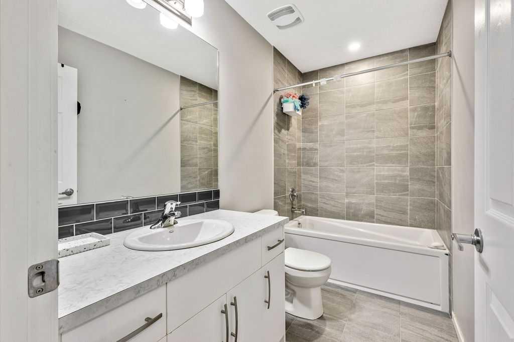 171 Carringham Road Property Photo 21