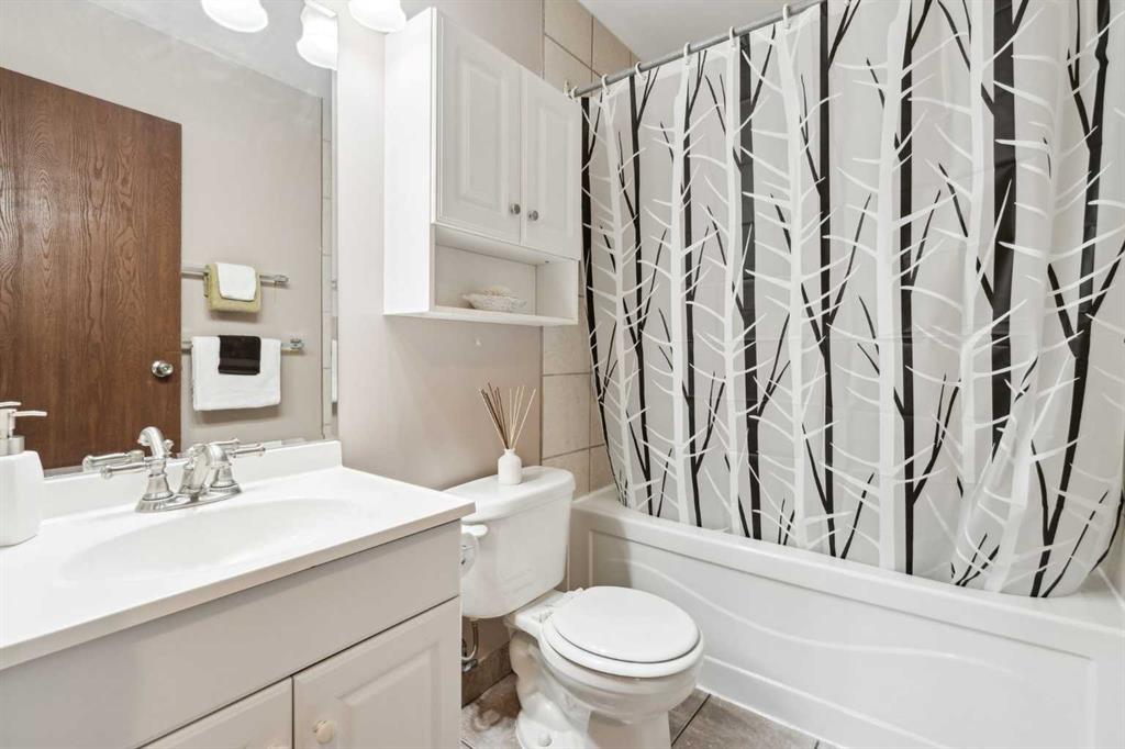 3200 60 Street 11 Property Photo 12