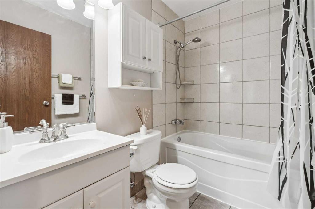3200 60 Street 11 Property Photo 13