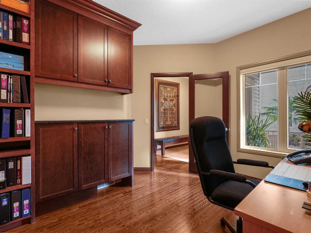 248 Aspenmere Close Property Photo 6