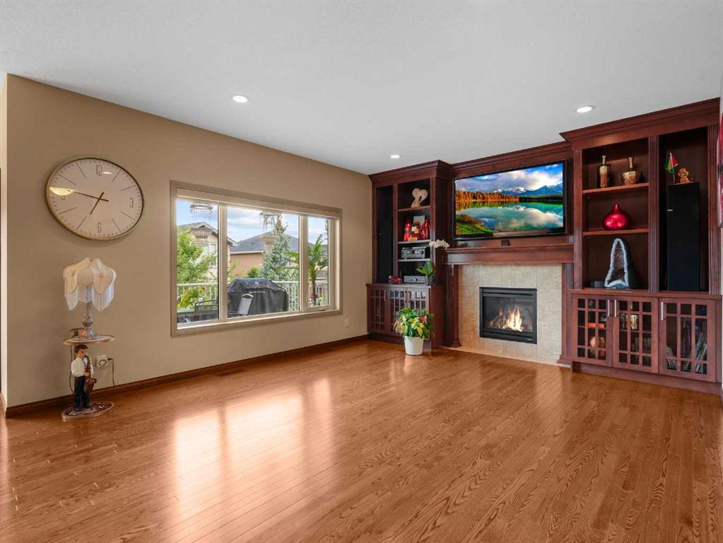 248 Aspenmere Close Property Photo 8