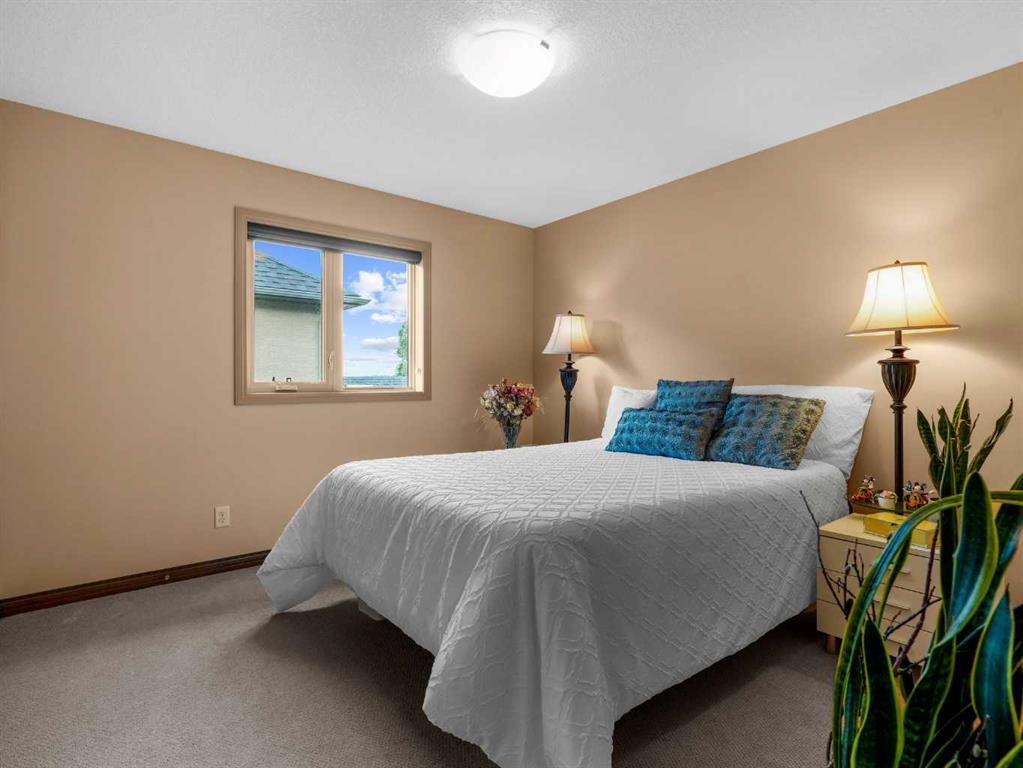 248 Aspenmere Close Property Photo 24