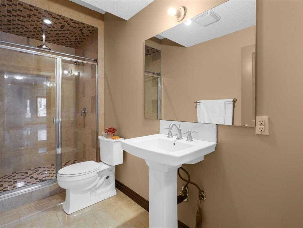 248 Aspenmere Close Property Photo 31
