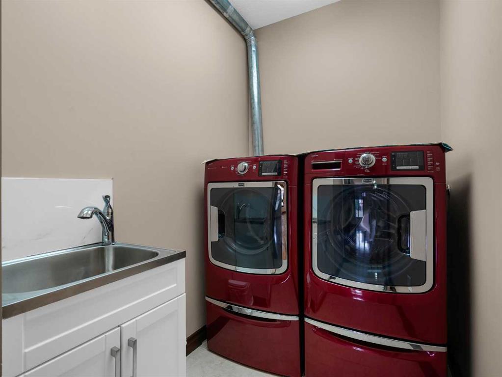 248 Aspenmere Close Property Photo 40