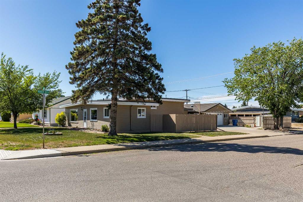 202 7 Street Property Photo 1