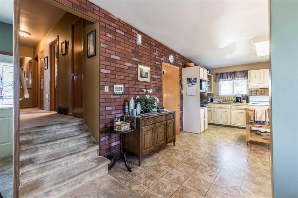 202 7 Street Property Photo 6