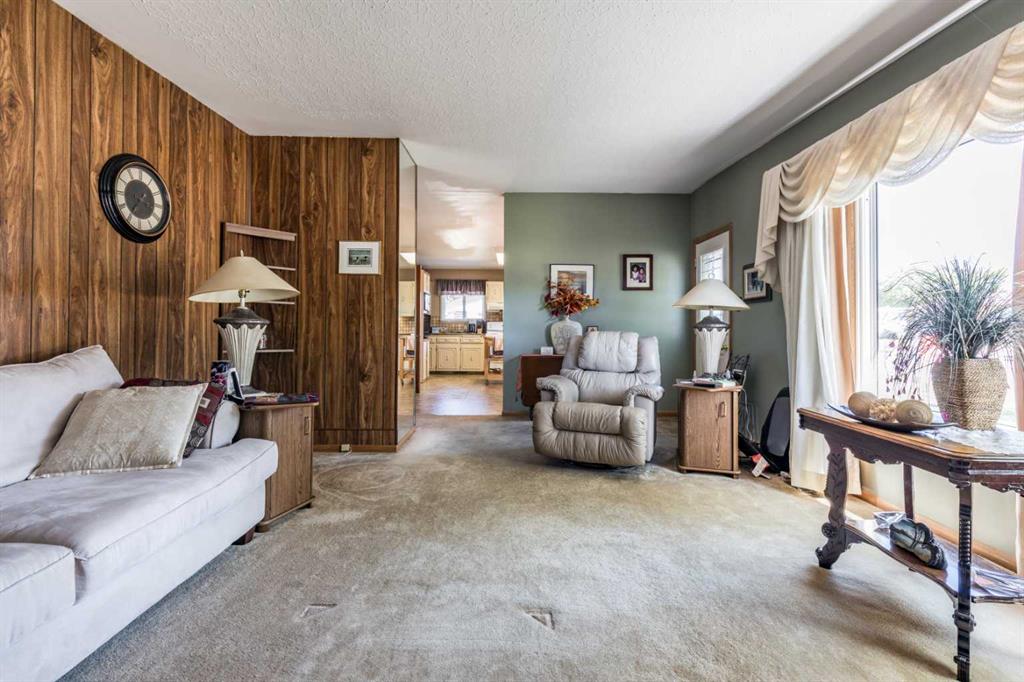 202 7 Street Property Photo 7